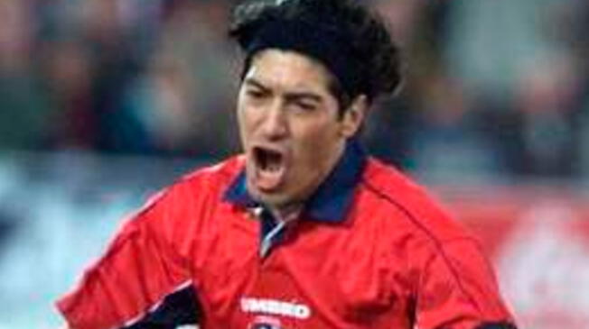 Iván Zamorano fue un ídolo de multitudes en todo equipo al que fue y en la Selección Chilena hizo delirar a los 'mapochos' y padecer a los rivales