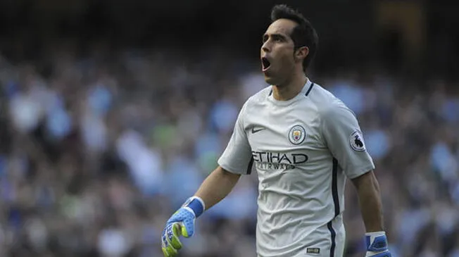 Claudio Bravo no la pasa bien en el Manchester City donde no fue tomado en cuenta para choque ante West Ham 