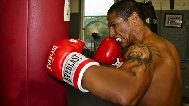 uno de los mejores boxeadores peruanos de los últimos años. Es del callao y “mecha” con cualquiera.