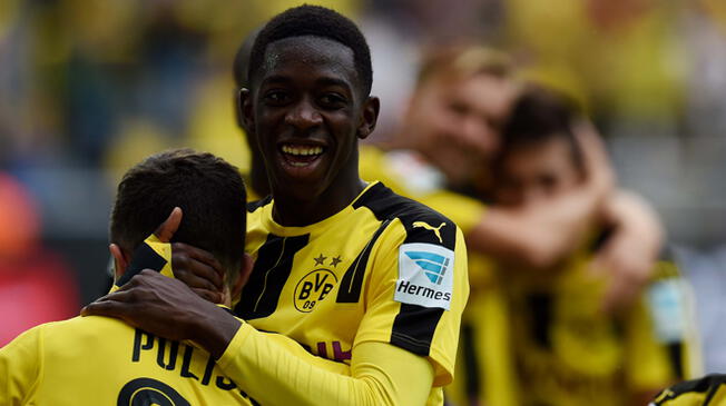 Ousmane Dembélé celebra un gol con el Borussia Dortmund