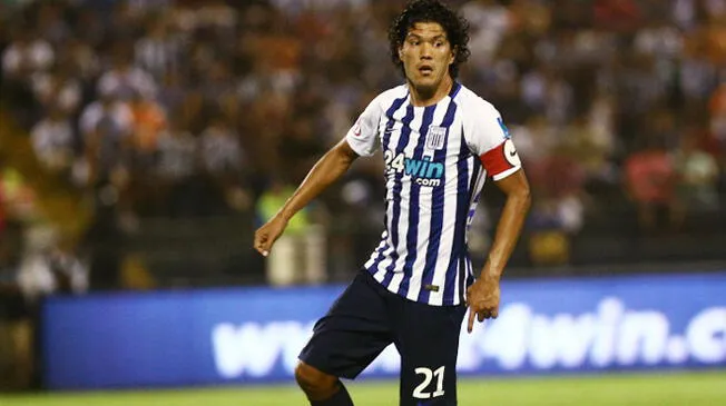 Óscar Vílchez, capitán de Alianza Lima, expresó su rabia por el resultado ante Sport Huancayo