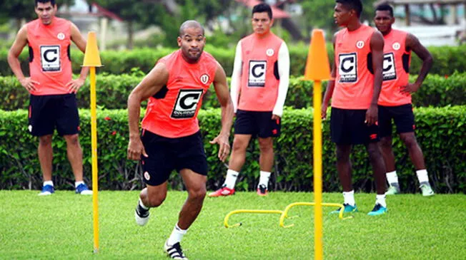 Alberto Rodríguez entrenó con normalidad en Universitario de Deportes.