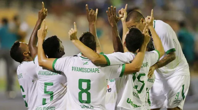 Chapecoense venció 2-1 al Zulia en la Copa Libertadores.