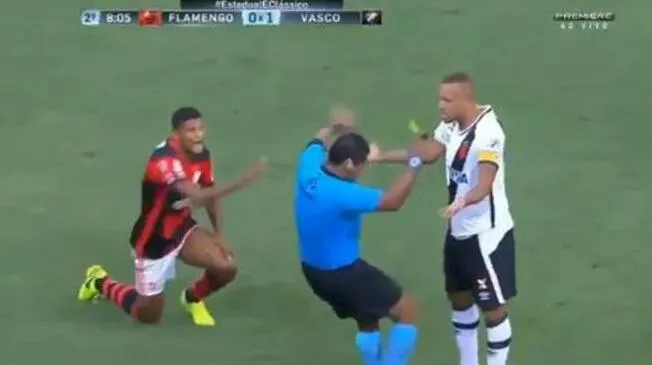 Divertidos memes tras la fingida agresión de Luis Fabiano sobre un árbitro.