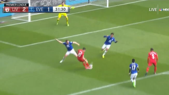 En el Liverpool vs. Everton, Philippe Coutinho metió un golazo.