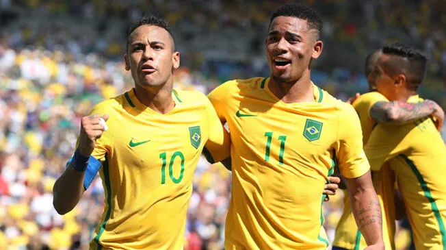 Neymar y Gabriel Jesús celebran un gol con Brasil en Río 2016.