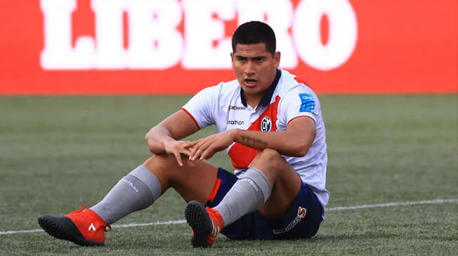 Diego Mayora se lamenta de una acción durante el partido ante Real Garcilaso.