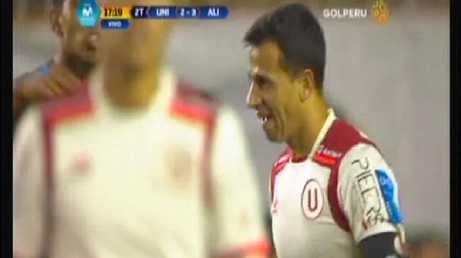 Diego Guastavino se lamenta la ocasión fallada ante Alianza Lima.