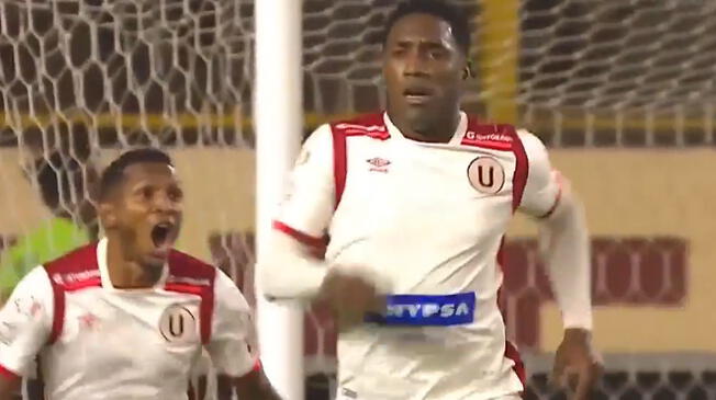 Luis Tejada celebra su gol a Alianza Lima.