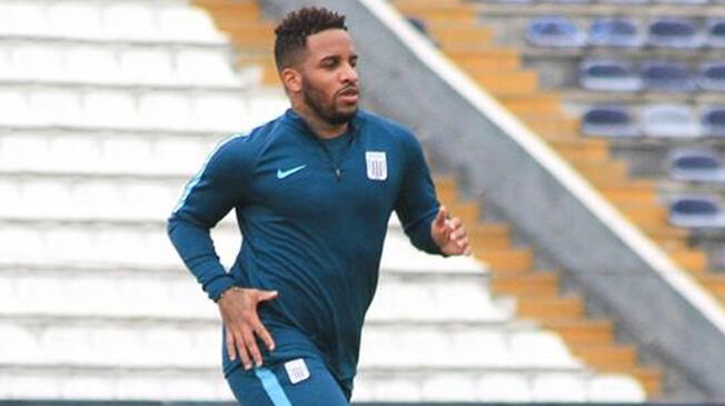 Jefferson Farfán trolleó a Rinaldo Cruzado por su gol a la 'U'. La 'Foquita' entrenó ayer en Alianza Lima