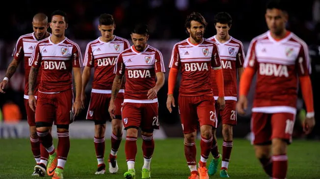 Maidana, Driussi, Martínez Quarta, Casco, Ponzio, Nacho Fernández y Pity Martínez, jugadores de River Plate.