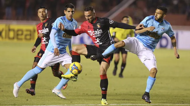 Emanuel Herrera entra a la tabla de goleador del Torneo Apertura