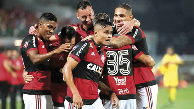Flamengo venció 2-0 a Santos en la Copa de Brasil.