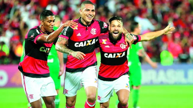 Paolo Guerrero fue figura en el triunfo de Flamengo por 2-0 sobre Santos
