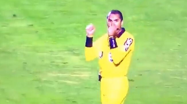 Este es el polémico gesto que realizó el árbitro brasileño tras culminar el Gremio vs. Sao Paulo. 