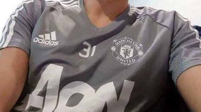 Se filtra foto del nuevo fichaje del Manchester United en Twitter.