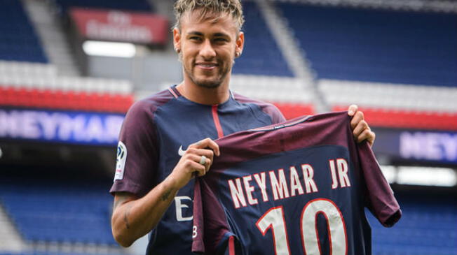 Neymar usará por primera vez la camiseta “10” desde que llegó a Europa