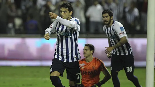 Luis Aguiar celebra el primer gol de Alianza Lima ante San Martín.