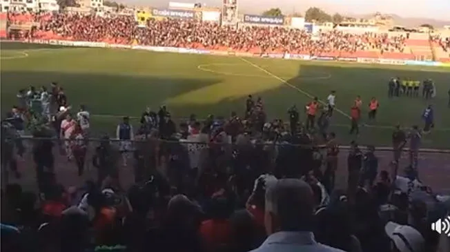 Juan Reynoso y Gerardo Ameli protagonizaron una broncaza al final del partido | VIDEO: ZF
