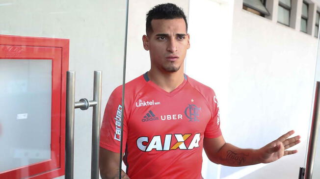 Miguel Trauco recibe duras críticas por parte de hinchas del Flamengo