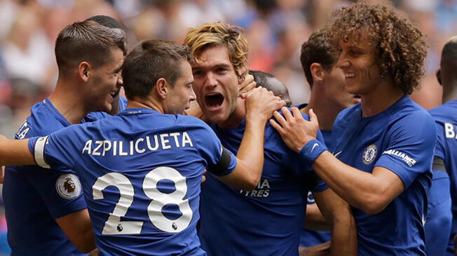 Marcos Alonso fue la figura del Chelsea con su doblete. Foto: AP