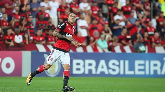 Flamengo con Paolo Guerrero derrotó 2-0 a Atlético Paranaense en el Brasileirao.