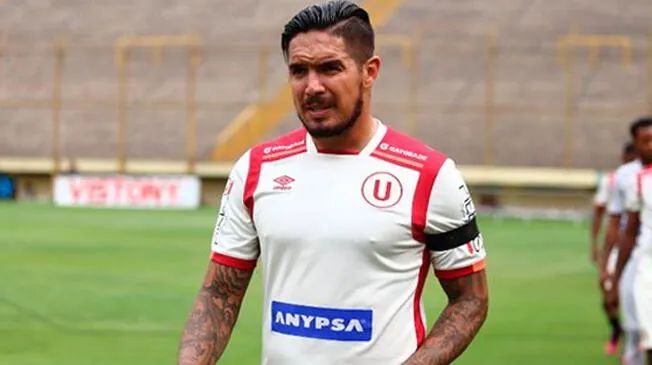 Juan Manuel Vargas renovó hasta diciembre con Universitario de Deportes.
