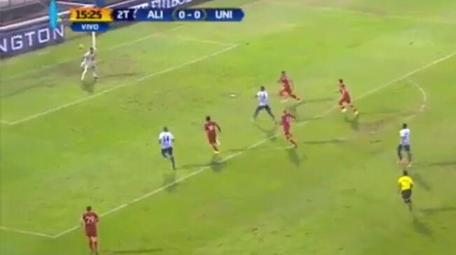 En el Alianza Lima vs. Universitario, Carlos Ascues metió un golazo en su debut en el Torneo Clausura 2017.