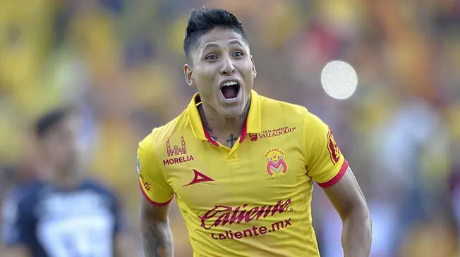 Raúl Ruidíaz metió dos goles en el partido entre Lobos Buap y Monarcas Morelia por la Liga MX.