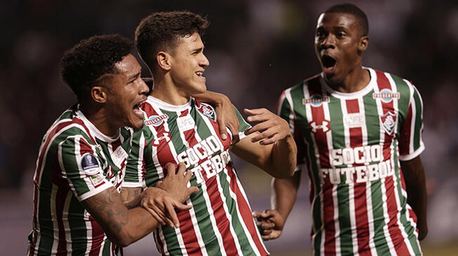 Pedro celebra con sus compañeros del Fluminense el gol de la clasificación en la Copa Sudamericana.