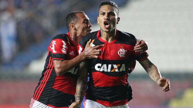 Paolo Guerrero supera a Ronaldinho como máximo goleador de la década en el Flamengo