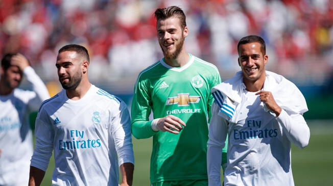 David de Gea bromea con Dani Carvajal y Lucas Vázquez antes de un amistoso Real Madrid-Manchester United.