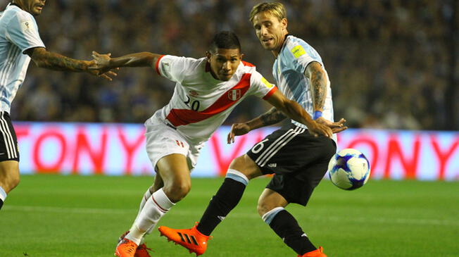 Perú y Argentina tienen 25 puntos, pero la blanquirroja está mejor ubicado en la tabla de Clasificatorias.