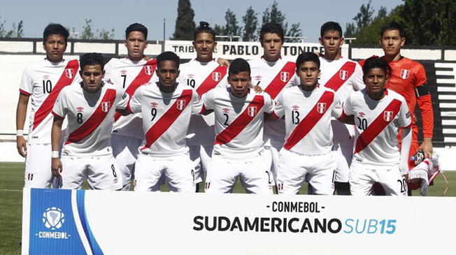 La alineación de la Selección Peruana Sub-15 ante Ecuador.