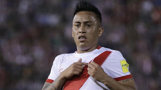 Christian Cueva celebra su gol a Paraguay en Asunción.