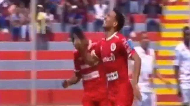 Arquímedes Figuera celebra su gol con Universitario a Ayacucho FC.