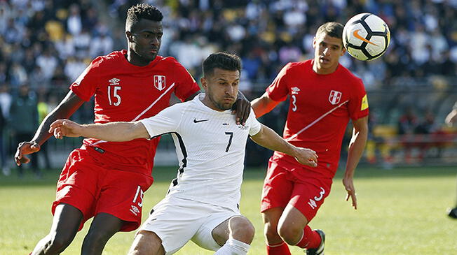 Kosta Barbarouses enfrenta a Christian Ramos.