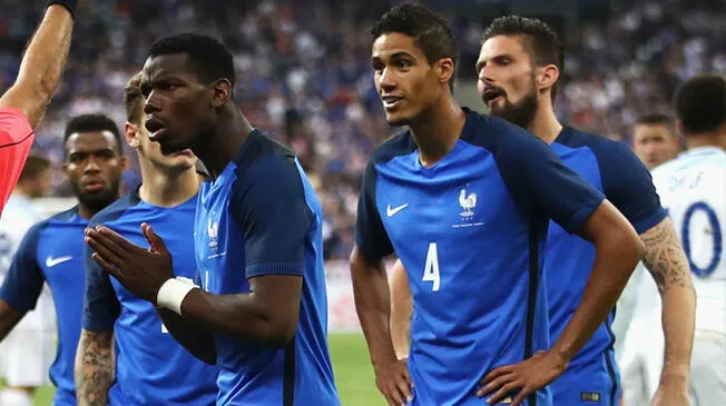 Raphael Varane durante un partido de Francia.