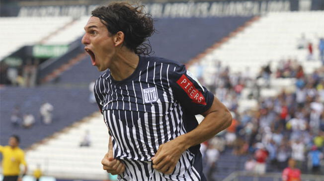 José Carlos Fernández se graduó como director técnico en Argentina, pero ya está de vuelta para escuchar oferta de Alianza Lima y otros clubes y seguir jugando unos años más.