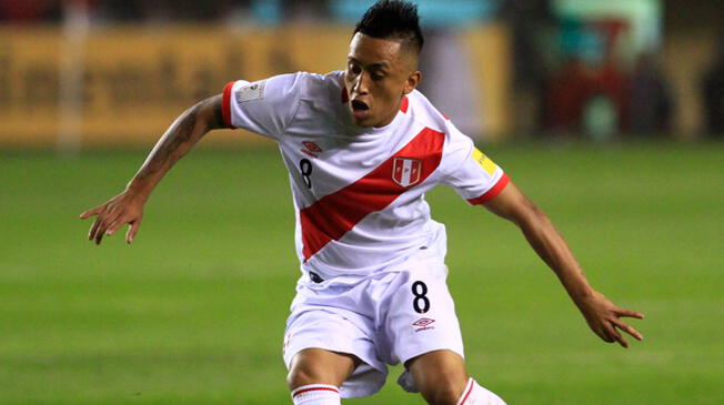 Christian Cueva: aparece en el album oficial de Panini como la principal figura de Perú