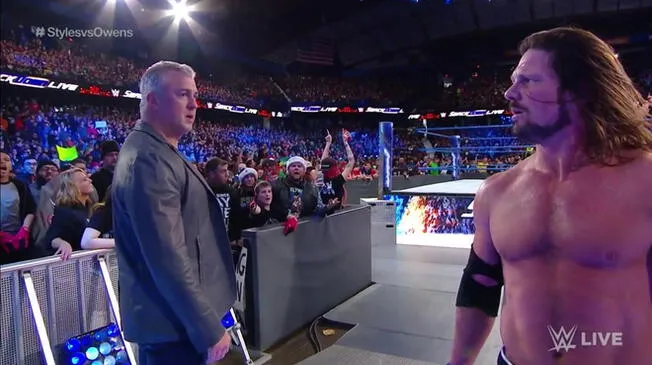 En WWE SmackDown, AJ Styles cae contra Kevin Owens previo al Royal Fumble.