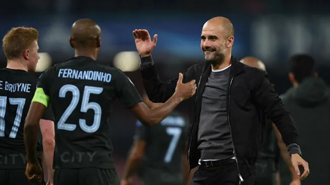 Pep Guardiola felicita a Fernandinho tras un triunfo del Manchester City.