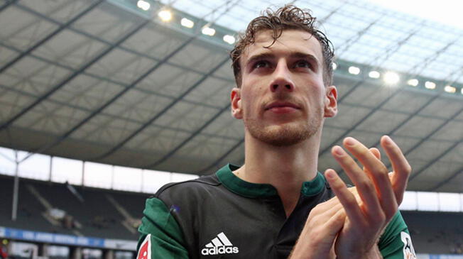 Leon Goretzka celebra un gol con el Schalke 04.