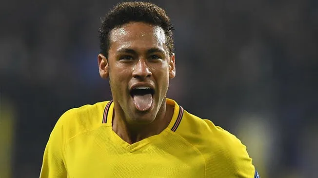 Neymar celebra uno de sus goles con el PSG en la Copa de Francia.