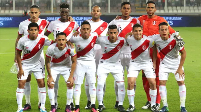 La alineación de la Selección Peruana ante Argentina en las Eliminatorias Rusia 2018.