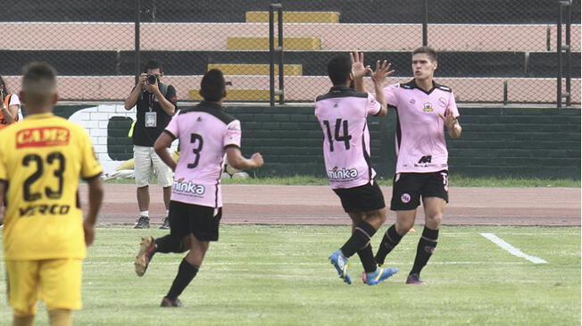Sebastián Gonzales celebra el gol del triunfo del Sport Boys ante Cantolao.