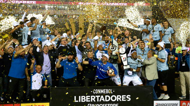 El actual campeón de la Libertadores, Gremio, celebra en Lanús.