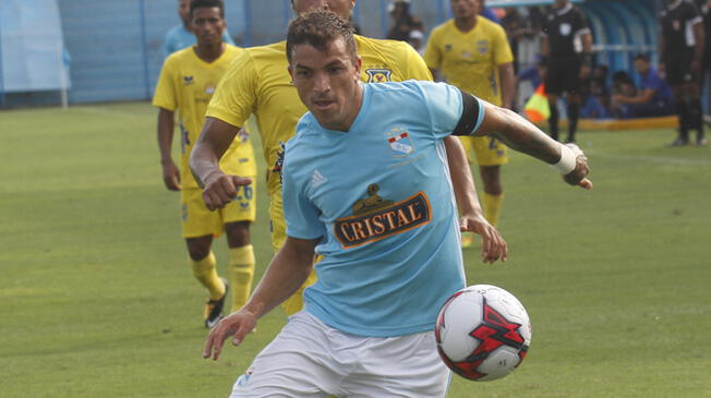 Gabriel Costa, durante el Sporting Cristal-Comerciantes Unidos.