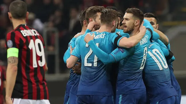 Arsenal venció 2-0 al AC Milan en la Europa League.
