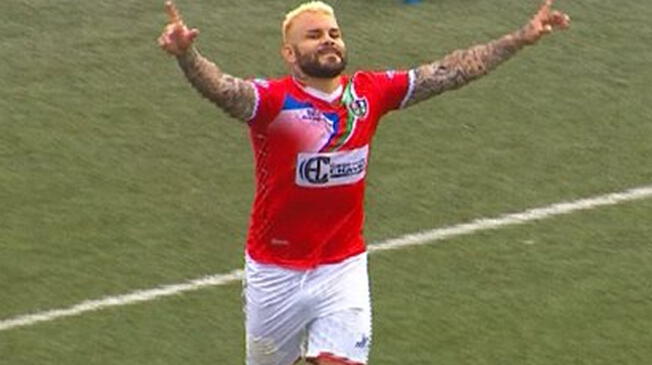 Cristian Bogado celebra su gol a Melgar.